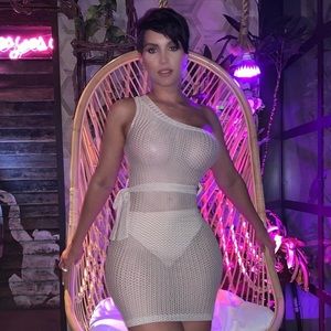 Ivy sheet dress off the shoulder